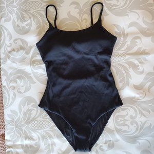 🔥Aerie one piece swimsuit Size Medium New with Tags attached!